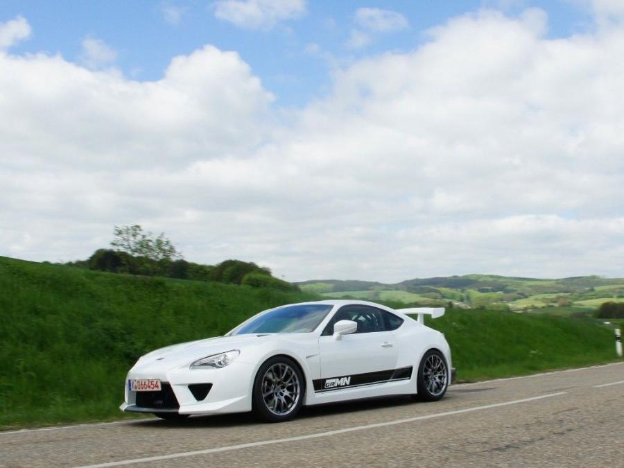  Toyota GT 86 Concept by Gazoo Racing 2012 года  (фото 7 из 21)